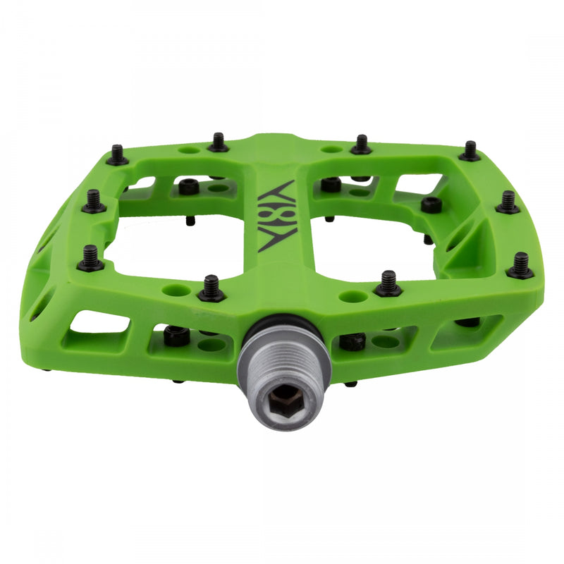 Load image into Gallery viewer, Origin8 Retox Platform Pedals 9/16&quot; Concave Composite Body Removable Pins Green
