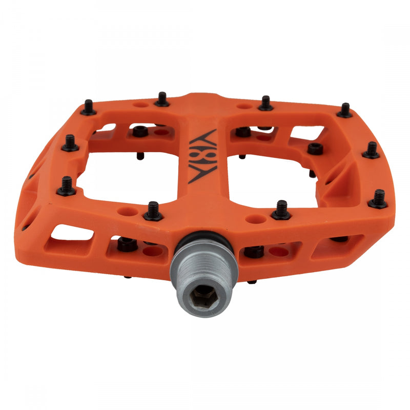 Load image into Gallery viewer, Origin8 Retox Platform Pedals 9/16&quot; Concave Composite Body Removable Pins Orange
