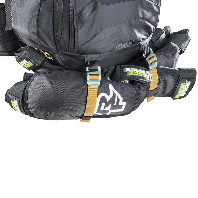 Load image into Gallery viewer, EVOC FR Trail Blackline Protector, 20L, Backpack, Black, ML
