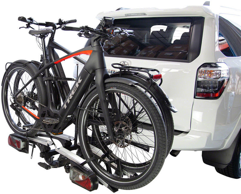 Load image into Gallery viewer, Saris Door County Hitch Rack With Electric Lift - 2&quot; Receiver, 7-Pin Wire Plug
