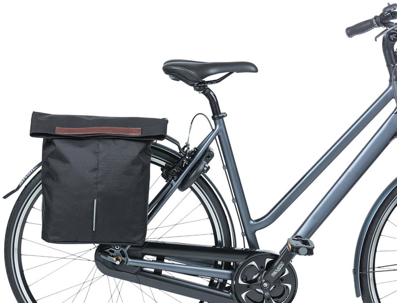 Load image into Gallery viewer, Basil City Shopper Pannier - 14-16L, Black
