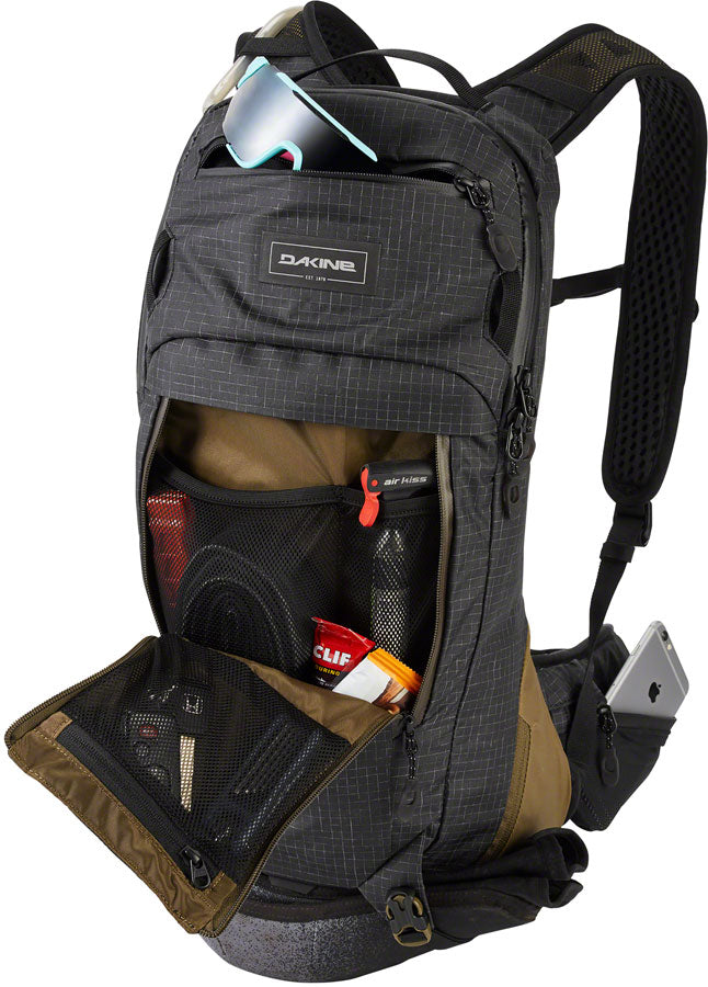 Load image into Gallery viewer, Dakine Seeker Hydration Pack - 10L, Black
