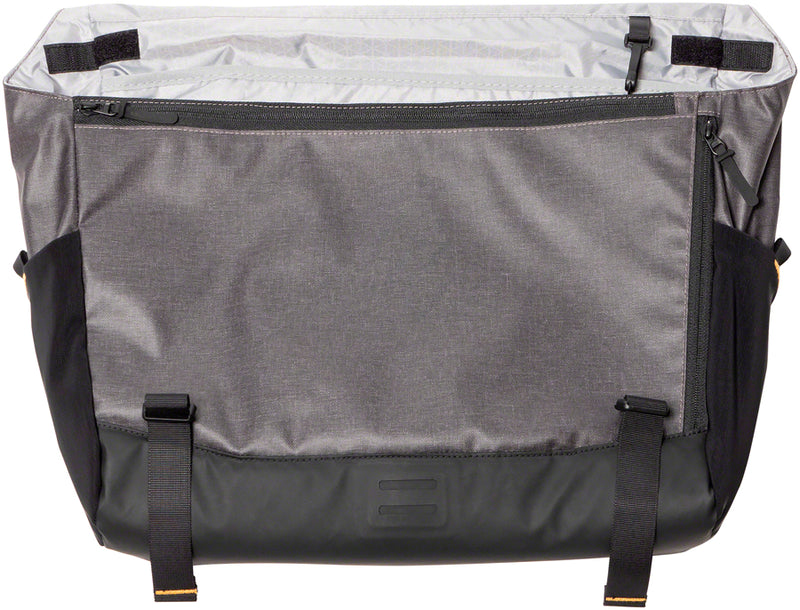 Load image into Gallery viewer, Burley Travoy Transit Messenger Bag - Black
