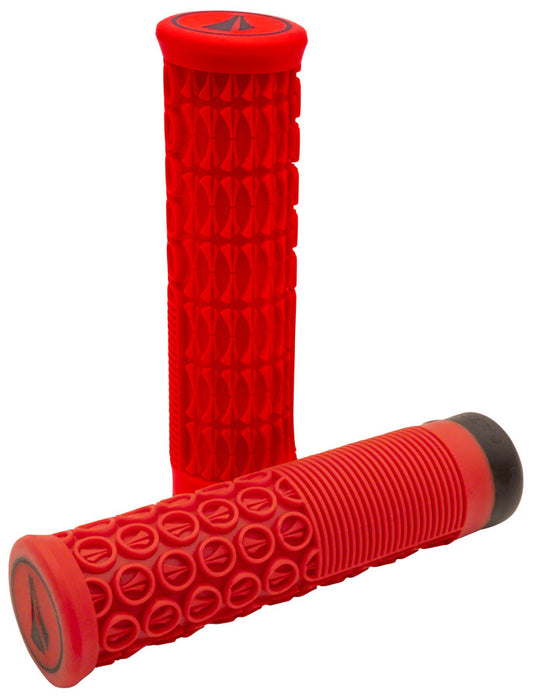 SDG-Thrice-Grip-Grips-Lock-On-Grip-136-Bicycle-Grips