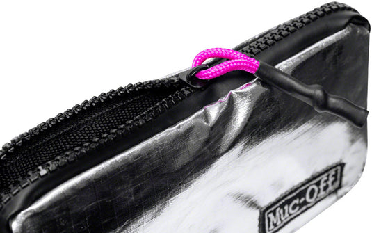 Muc-Off Essentials Case - Silver Water-Repellent Zipper