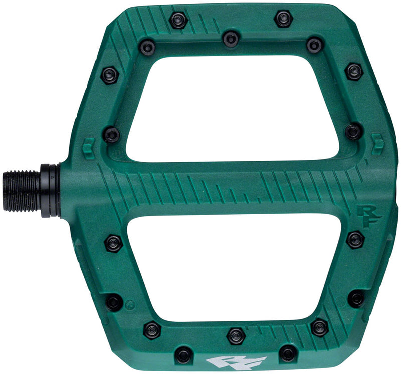 Load image into Gallery viewer, RaceFace Chester Pedals - Platform, Composite, 9/16&quot;, Large, Green
