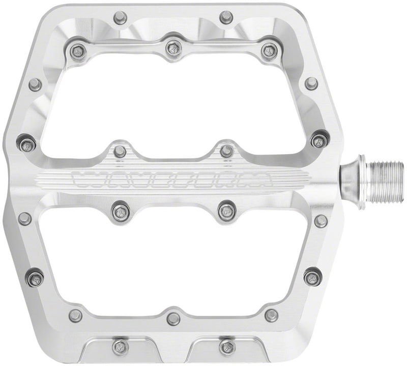 Load image into Gallery viewer, Wolf Tooth Waveform Pedals - Silver, Large
