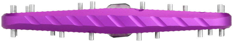 Load image into Gallery viewer, Wolf Tooth Ripsaw Aluminum Pedals - Platform, Aluminum, 9/16&quot;, Ultraviolet Purple
