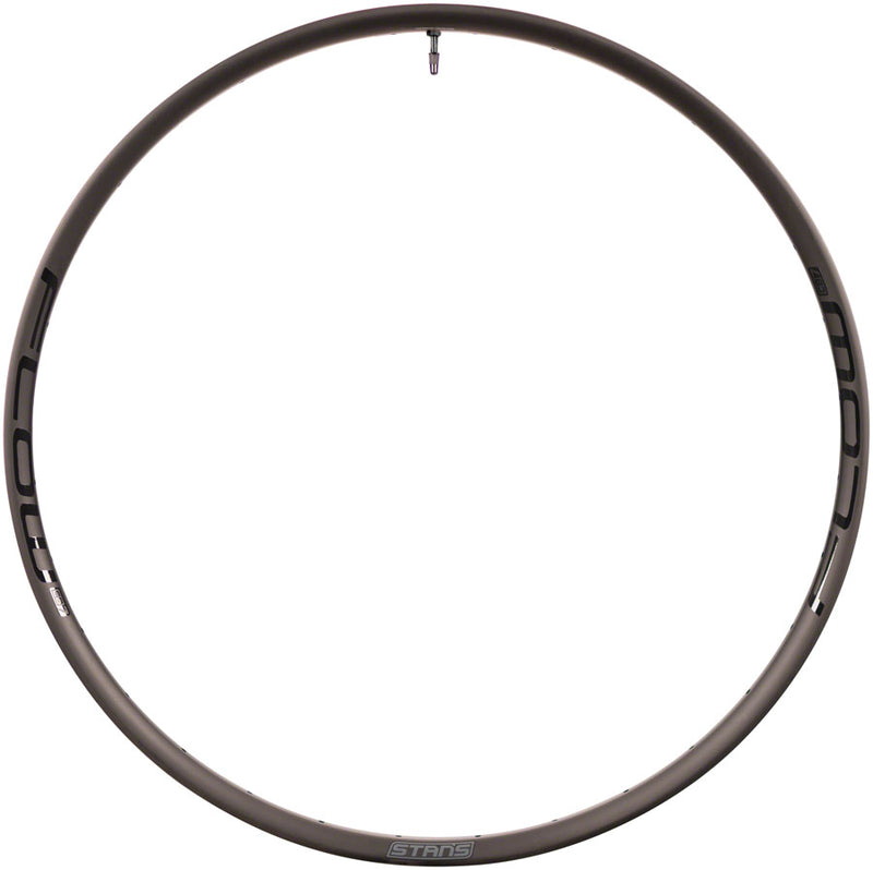 Load image into Gallery viewer, Stans No Tubes Flow CB7 Rim 29&#39;&#39;, Holes: 32, Black
