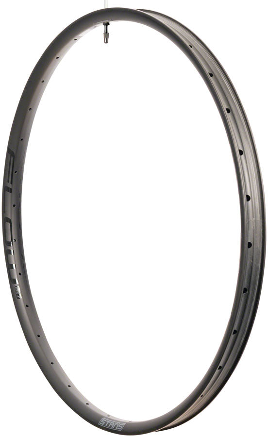 Load image into Gallery viewer, Stans No Tubes Flow CB7 Rim 29&#39;&#39;, Holes: 32, Black
