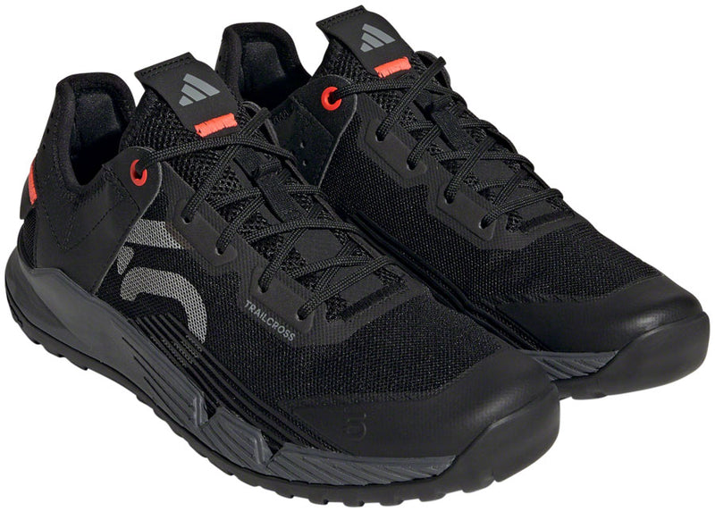 Load image into Gallery viewer, Five-Ten-Trailcross-LT-Shoes-Women&#39;s-Core-Black-Gray-Two-Solar-Red-Blue-8.5-Flat-Pedal-Shoes
