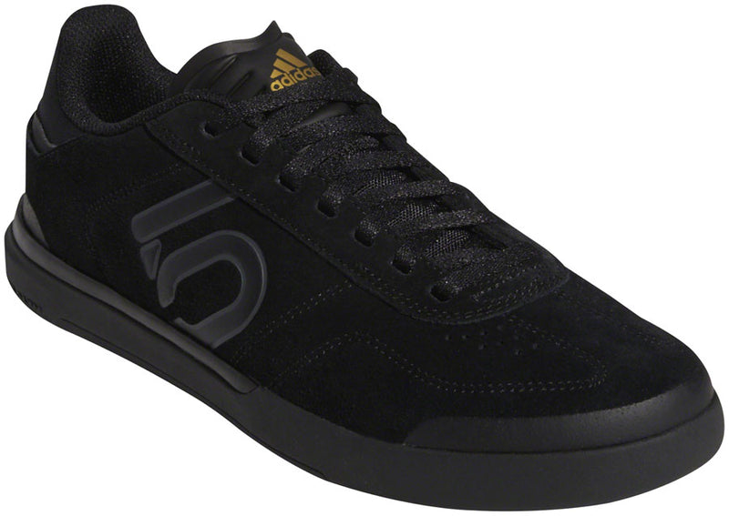 Load image into Gallery viewer, Five-Ten-Sleuth-DLX-Flat-Shoes-Women&#39;s-Core-Black-Grey-Six-Matte-Gold-Core-Black-Gray-Six-Matte-Gold-7-Flat-Pedal-Shoes
