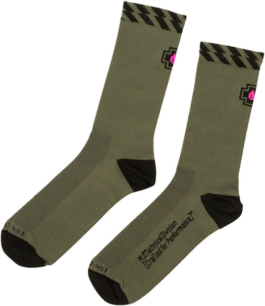 Muc-Off Tech Rider Socks - Green, US 5-6 Sculpted, Seamless Fit