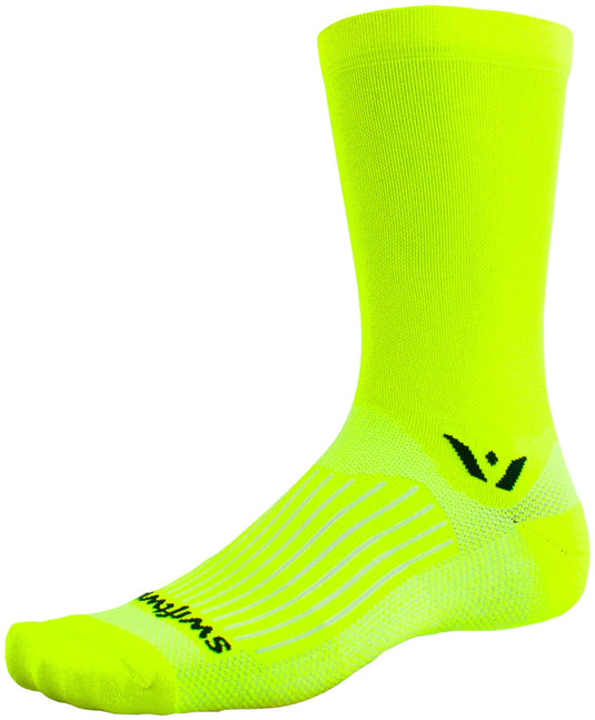 Swiftwick-Aspire-Crew-Socks-Socks-SOCK0524