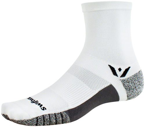 Swiftwick-Flite-XT-Mid-Crew-Socks-Socks-SOCK2304