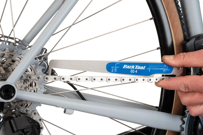 Load image into Gallery viewer, Park Tool CC-4 Chain Wear Indicator For 5-12 Speed Derailleur Chains
