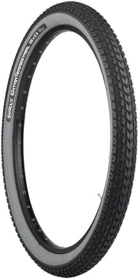 Load image into Gallery viewer, Surly ExtraTerrestrial Tire 26 x 2.5 Tubeless Folding Black/Slate 60tpi
