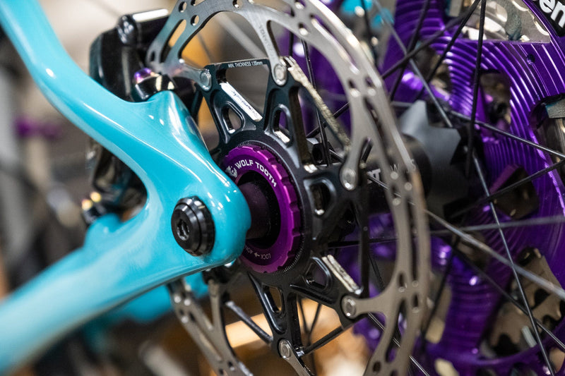 Load image into Gallery viewer, Wolf Tooth CenterLock Lockring - Purple Durable Anodized Finish
